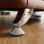 Fauteuil d'appoint 46 po moderne en similicuir brun, structure en bois massif en mousse à mémoire de forme haute densité
