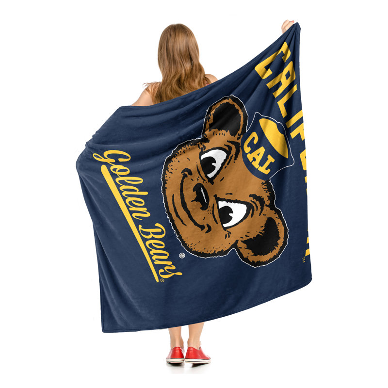 Cal Berkeley Bears Alumni Navy Blue Silk Touch Throw Blanket