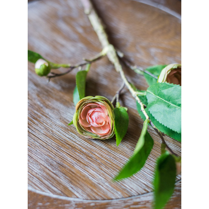 Tige de camellia à feuilles de fleurs en soie, Rose, H 46,8 po x l 13,8 po x p 1 po, 1 tige