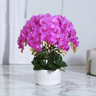 Décoration florale simulée
