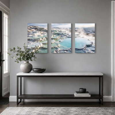 Ensemble de 3 toiles à vapeur sur fond blanc avec eau turquoise
