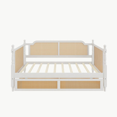 Traditional Style Rattan Daybed with Twin Size Trundle