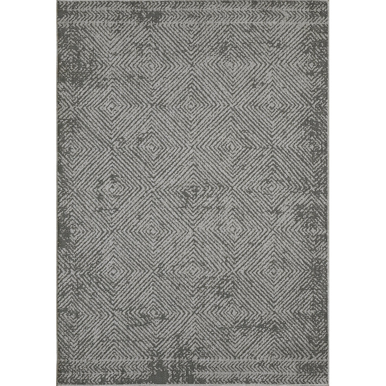Jaagruti Washable Geometric Indoor / Outdoor Rug