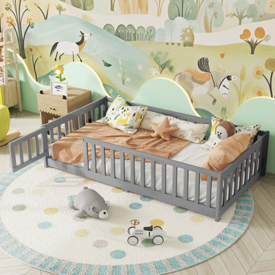 Lit de plancher pour enfants avec clôture et porte, lit de plancher en bois d'hévéa avec barrières de sécurité