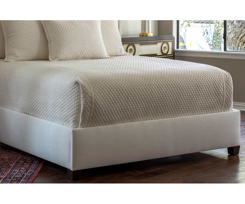Laurie Coverlet, Queen Coverlet, Ivory