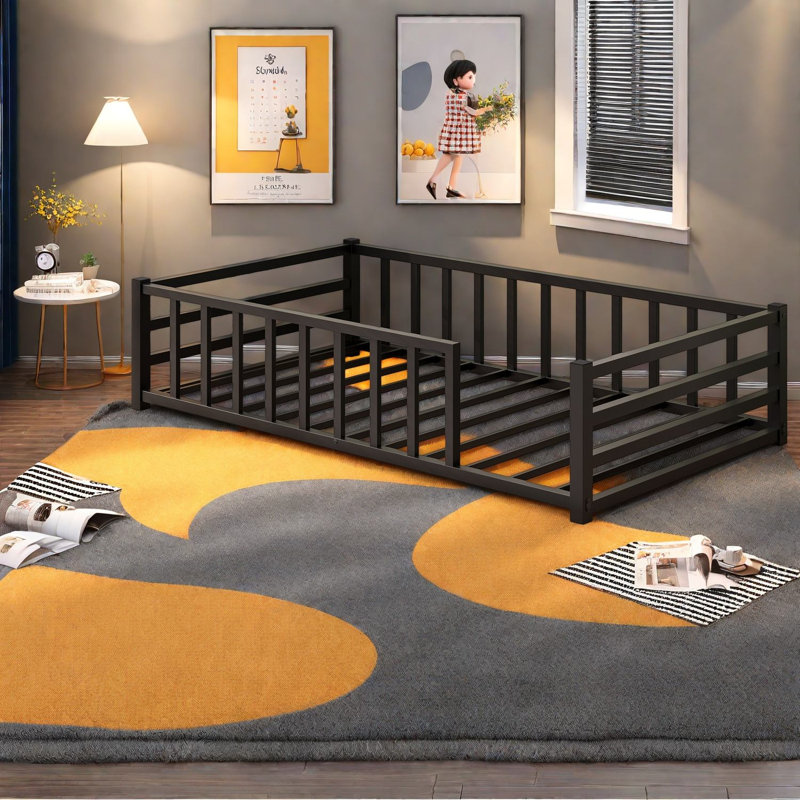 Lits simples Safe, structure en métal robuste, chambre d'enfant moderne et compacte