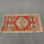 Tapis tribal en laine rouge 21,3 x 39,8 po