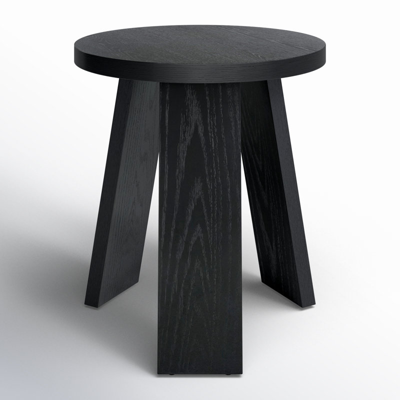 Mattelynn Accent Table, Black