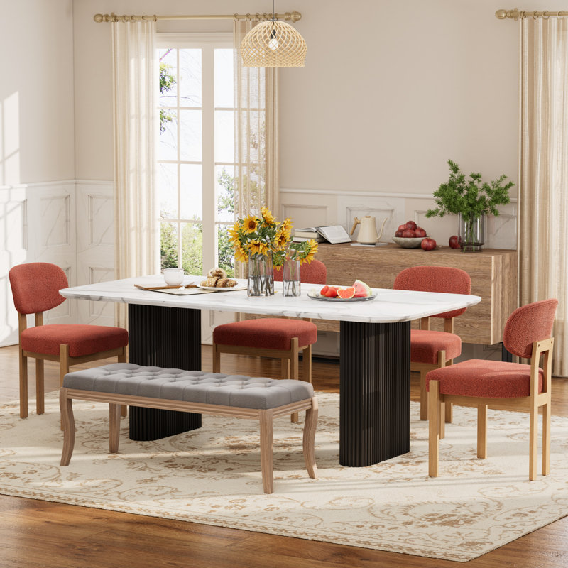 Ensemble de salle à manger rectangulaire de 70 po pour 6 personnes avec banc et chaises rembourrés Djanira, Marbre blanc