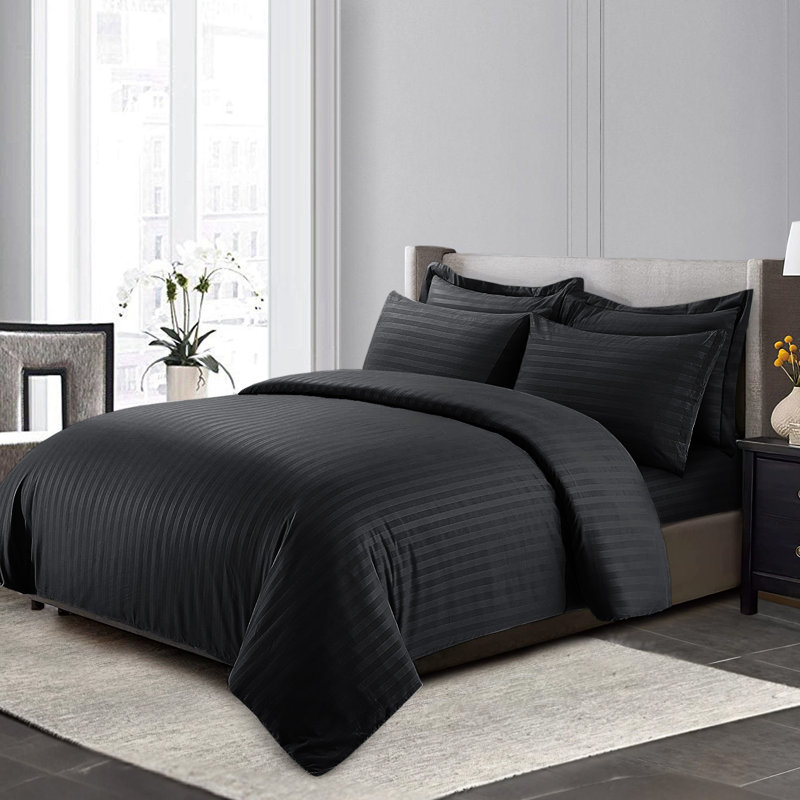 Microfiber 250 TC Reversible Complete Stripe Duvet Cover Set with Pillowcases, Kingsize Duvet Cover Set + 2 Additional Pieces