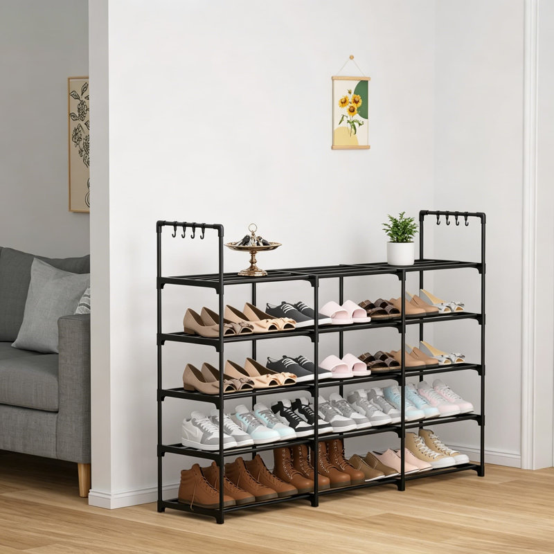 Range-chaussures 3 rangées à 4 niveaux, étagère à chaussures empilable en métal noir avec crochets multifonctionnels, range-chaussures peu encombrant pour garde-robe, vestibule et couloir, peut contenir 24 à 30 paires