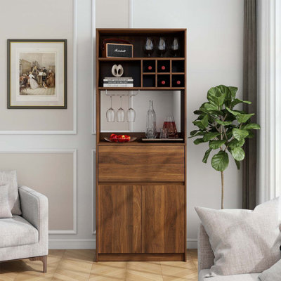 Armoire de rangement polyvalente de style campagnard avec beaucoup de rangement, parfaite pour les espaces de vie organisés