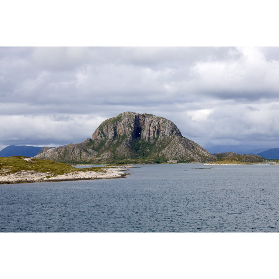 Torghatten norwegen