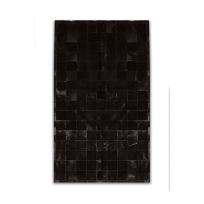 Tapis noir en peau de vache Aayush
