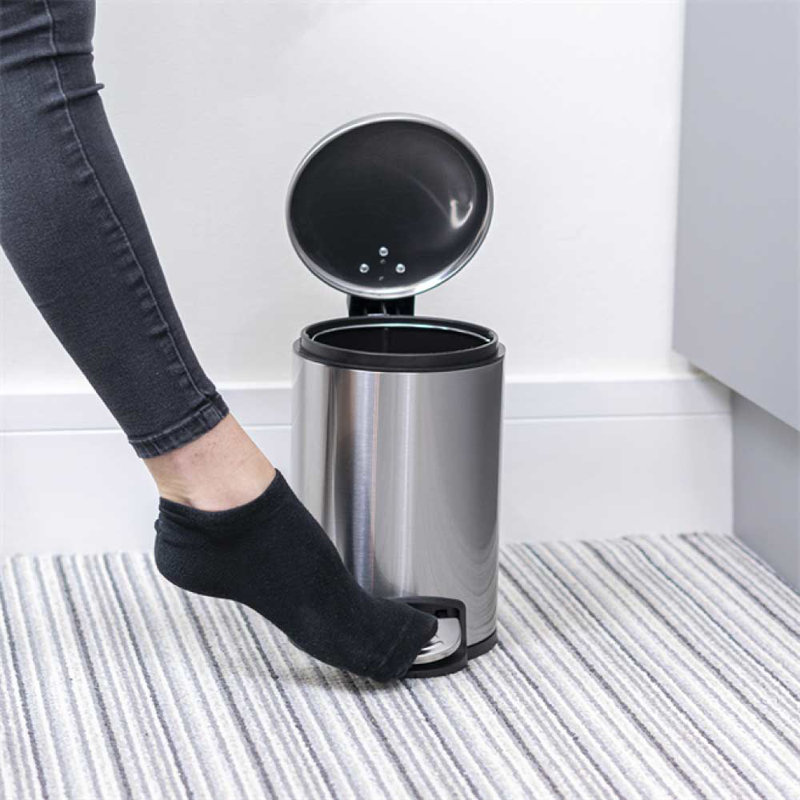 Yeung Steel Step On Kitchen Trash Can, 3