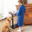 Table d'appoint en forme de C pour canapé, table de bout réglable en hauteur avec base en métal robuste, plateau de bureau pliable pour ordinateur portable pour petits espaces, lit, canapé, salon, bureau, design minimaliste moderne, noyer