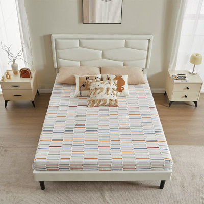 Matelas en mousse viscoélastique gélifiée mi-ferme