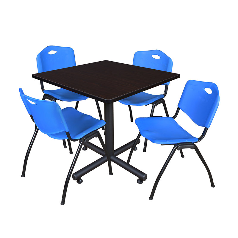 Table de salle de repos carrée Nicklo, chaises empilables 4 M, Cerisier, Bleu