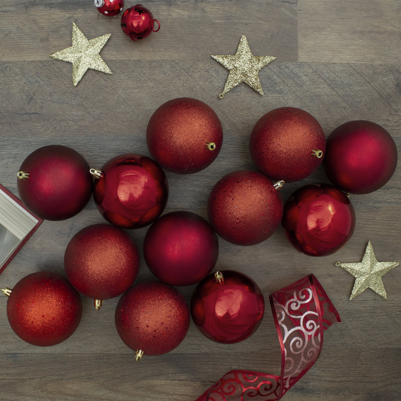 Ornement boule de Noël rouge incassable à 4 finitions