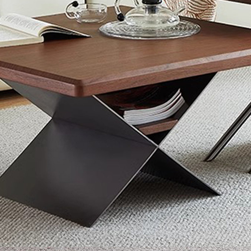 Table basse simple en bois de noyer massif