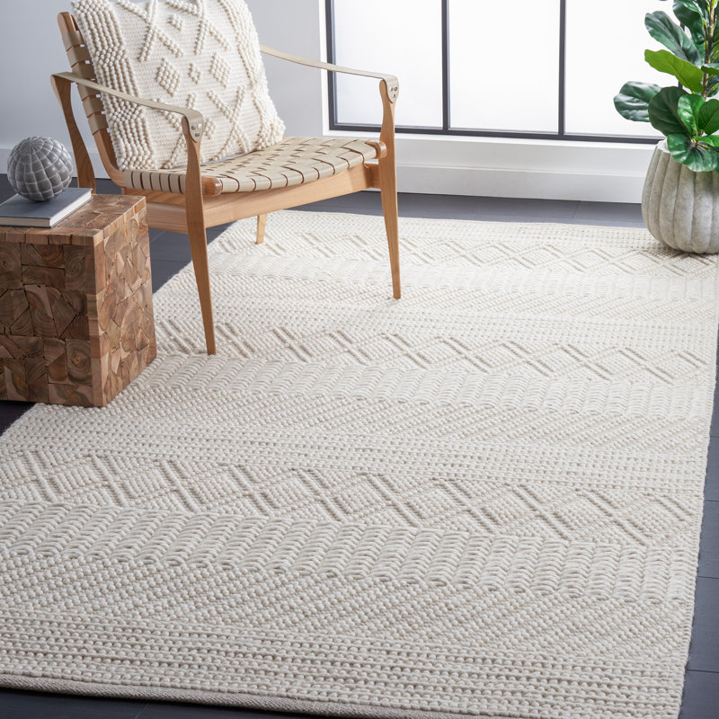 Natura Hand Woven Wool Geometric Rug, Rectangle 5' x 8'