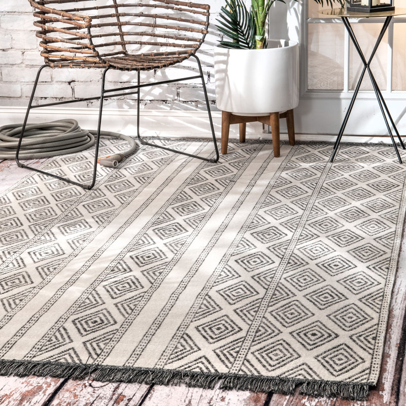 Mikole Striped Indoor / Outdoor Rug, Rectangle 8' x 10'4"