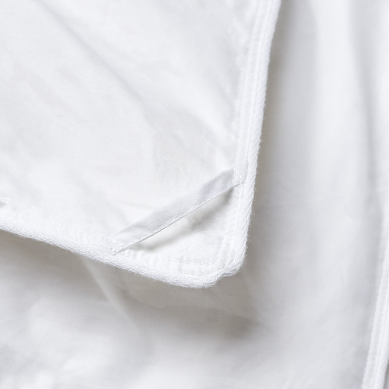 Twin White Microfiber Down Alternative Comforter