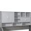 Lit de jour gris avec accoudoirs à DEL, tablettes de rangement et lit gigogne escamotable, conception orientée confort, lueur ambiante pour une atmosphère relaxante, idéal pour accueillir des invités-1043726315
