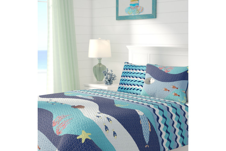 New Haven Reversible Quilt Set