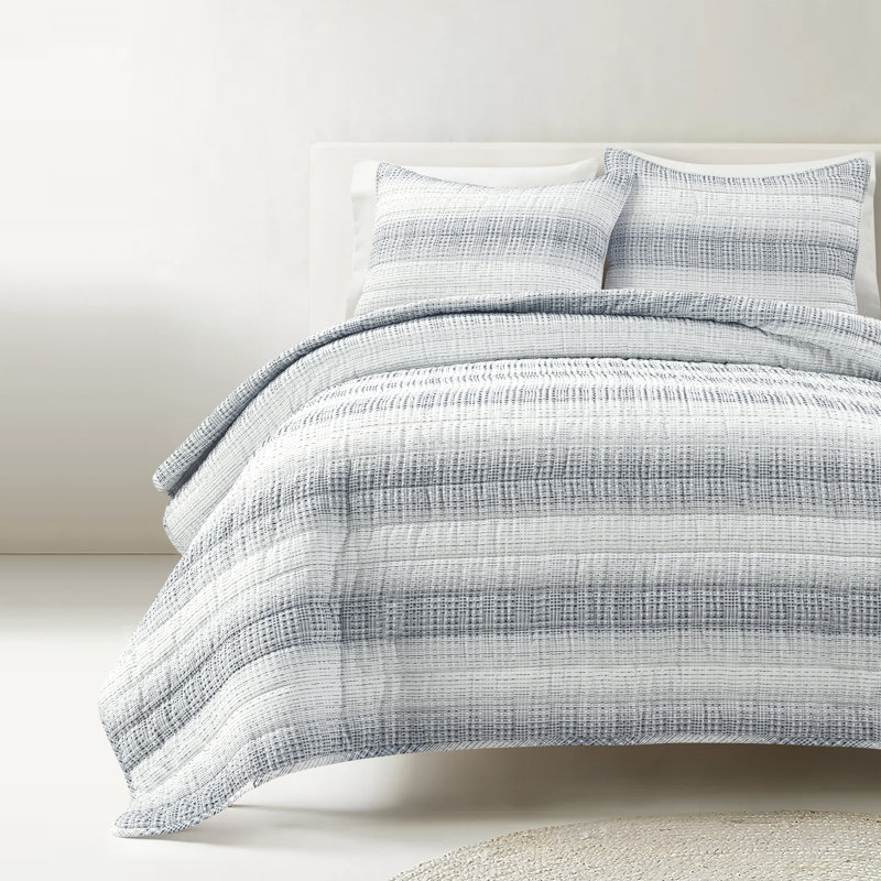 Navy and White Microfiber Full/Queen Waffle Quilt Set