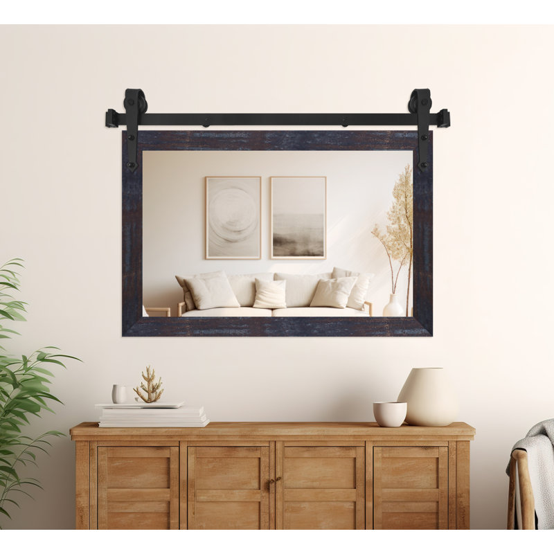 Miroir rustique moderne avec rail de porte de grange en acier, 28 po x 33 po, Laiton acier