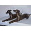 Legett paire de chiens lévriers posant des statues en bronze - Taille: L 50 po x l 11 po x H 20 po.