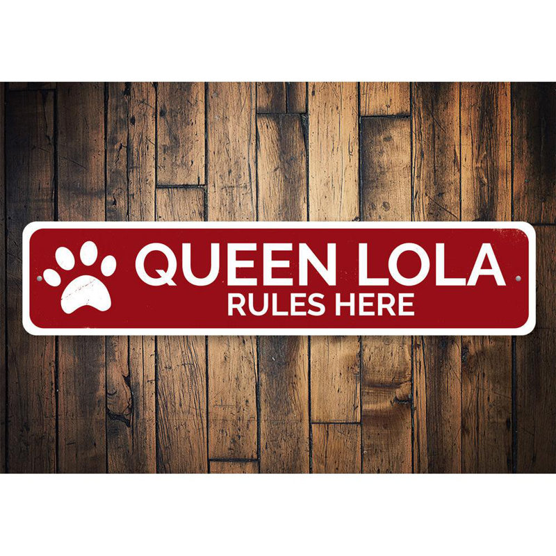 Plaque en aluminium «Queen Rules Here Pet», H 4 po x l 18 po x P 0,04 po