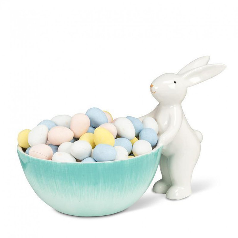Lapin tenant un bol