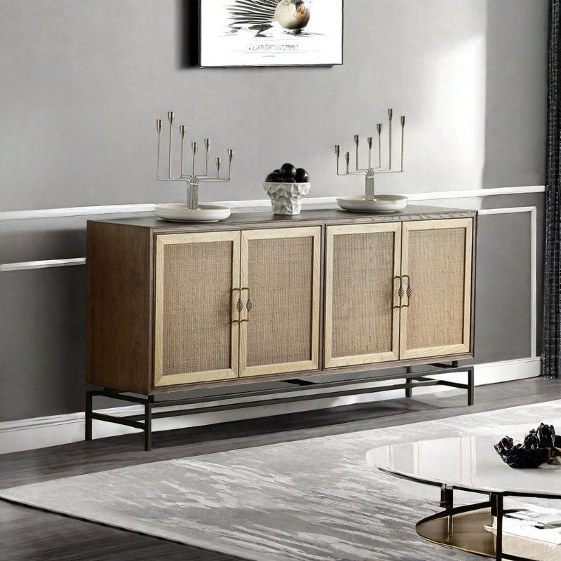 Buffet tressé en rotin de style Wabi-sabi