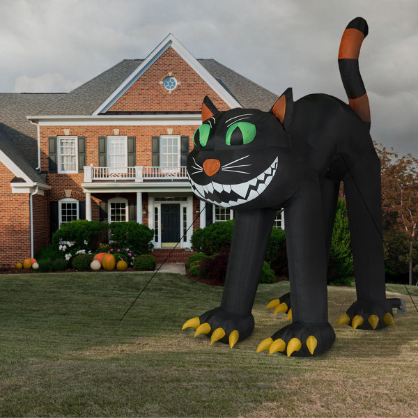 The Holiday Aisle® 19.7-Ft. Inflatable Pre-Lit Black Cat | Wayfair