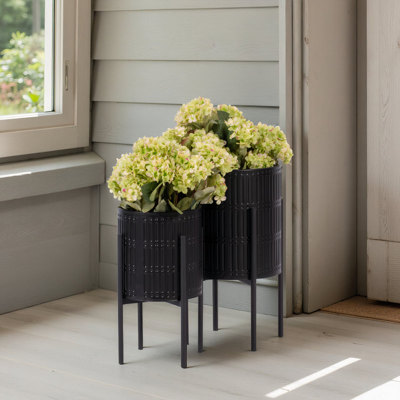 Aideen Metal Planter Pot Set for Indoor & Outdoor Use - Set of 2, Ridges Black