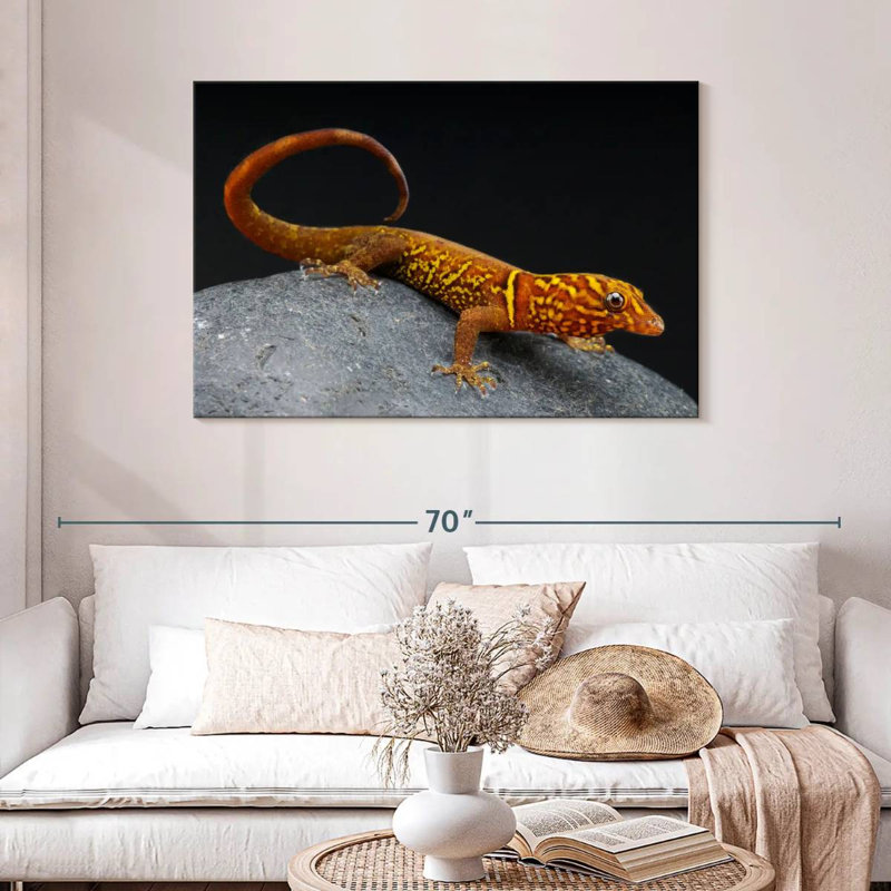 Brampt Gecko, 30" H x 45" W