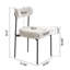 Chaise de salle à manger moderne pour 4 personnes avec essence nordique, courbes, pieds en métal, couleur principale blanche, sièges confortables dans les espaces de bureau