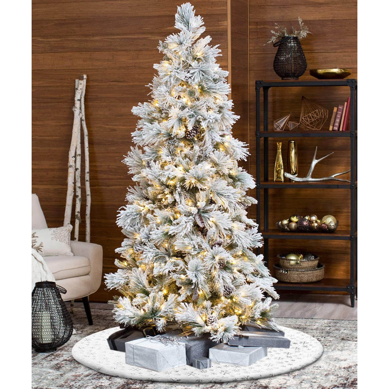 Tree Skirt, Silver