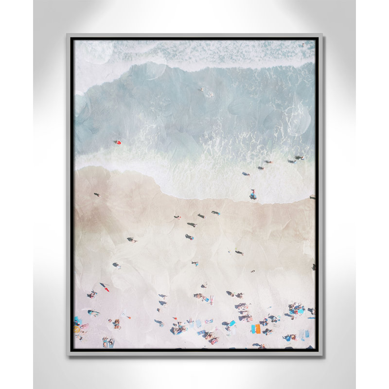 «Beaching Out I Print» par Milli Villa, 23.5' W x 29.5' H, Flottant argenté