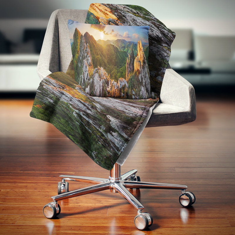 Coussin Panorama Mountains, 16 po x 16 po, Coussin décoratif