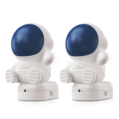 Astronaut Themed Color-Changing LED Night Light With Memory Function