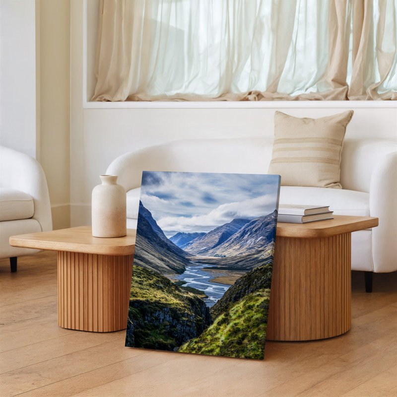 Toile, paysage de vallée époustouflante mettant en vedette des montagnes avec des textures robustes, H 12 po x l 9 po