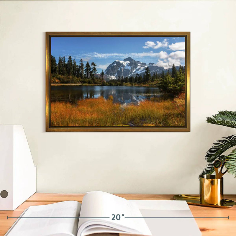 Reflet du mont Shuksan, Cadre flottant doré, 13 po x 9 po