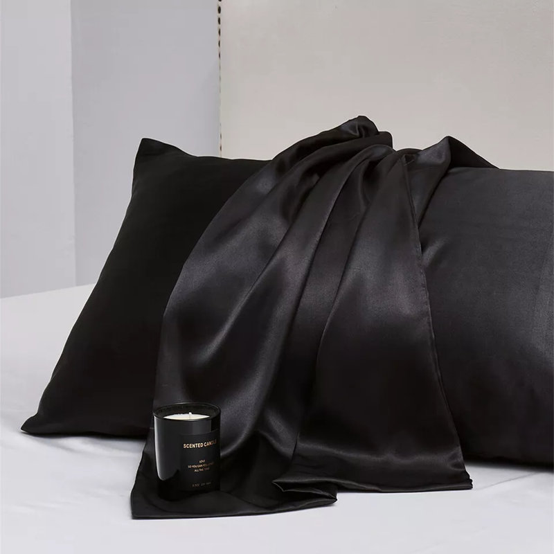 Housse de coussin en satin satiné, Noir
