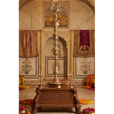Lampe sur pied 66 pouces en laiton avec finition émaillée Meenakari, Grand Indian Anam Peacock Diya pour déclaration Lightin