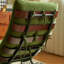 Fauteuil de loisir luxueux en velours clair et capitonné