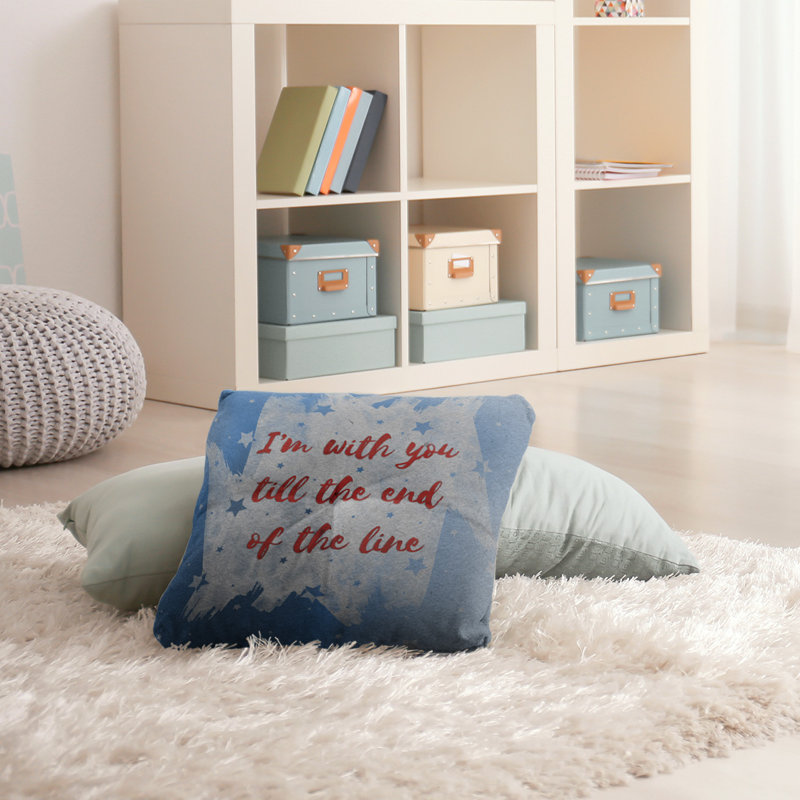 Coussin décoratif d’intérieur/d’extérieur pour un héros fidèle, 26 po x 26 po
