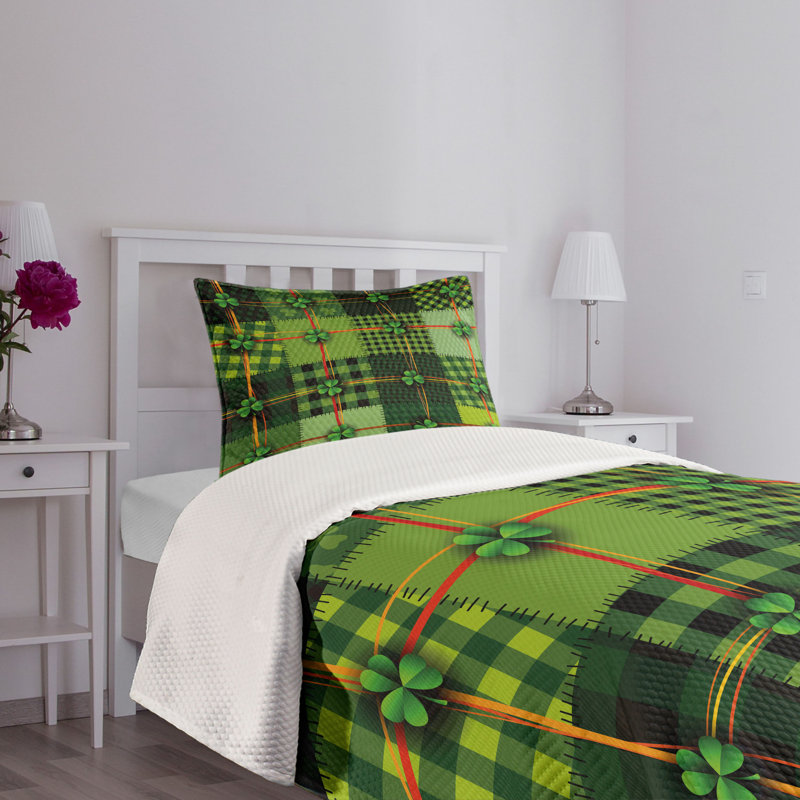 Twin White and Green Quilted Bedspread Set with Sham
